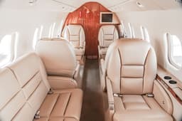 Learjet 60 N975LV
