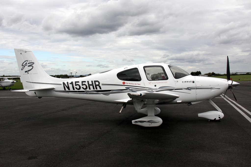 Cirrus SR22 N155HR