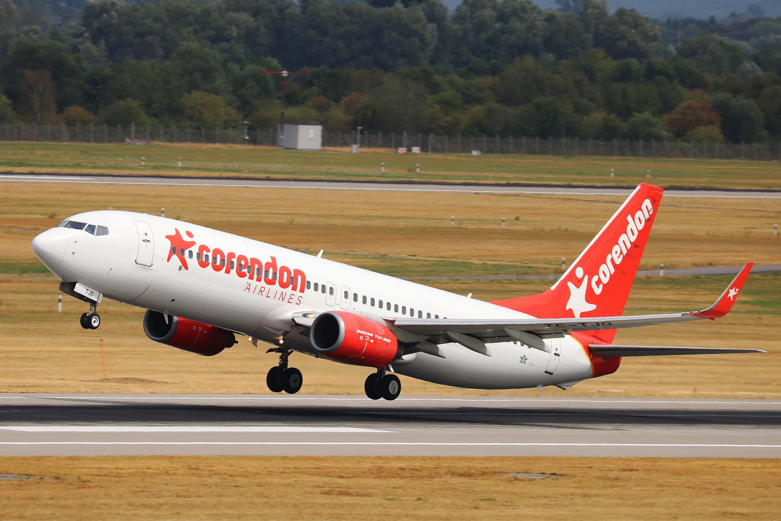 Boeing 737-800 TC-TJO