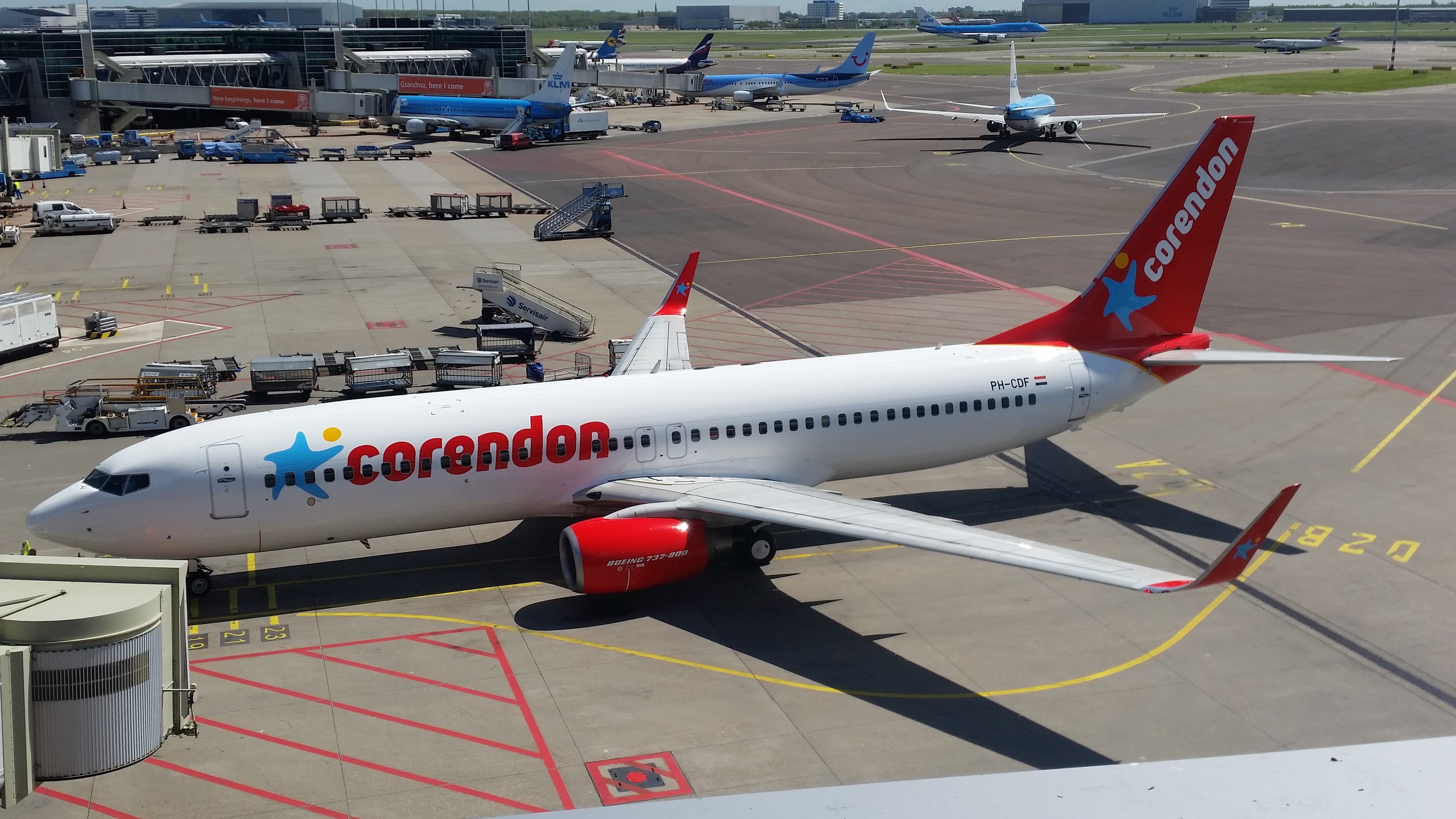 Boeing 737-800 PH-CDF
