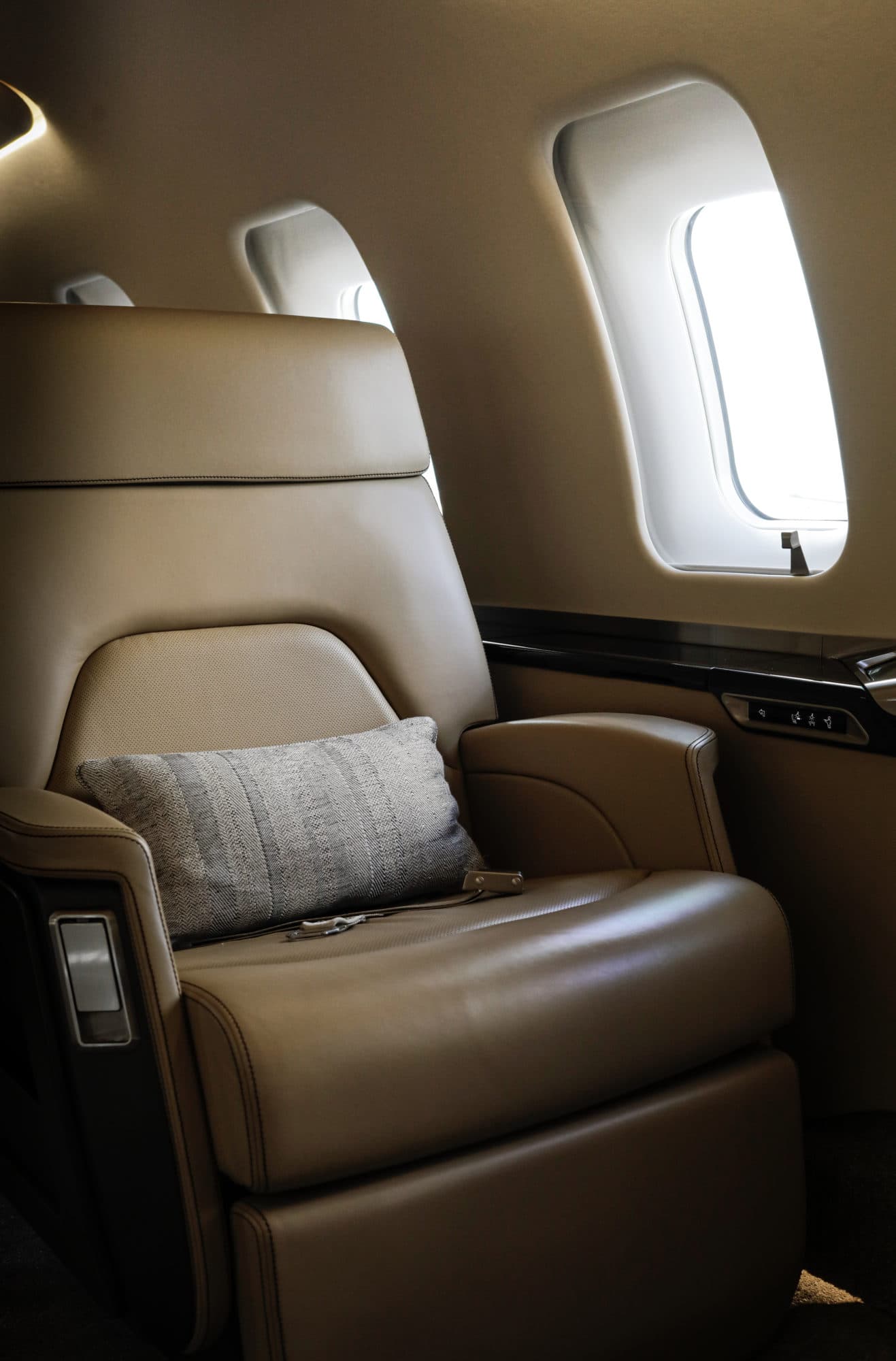 Challenger 650 2-TRVL