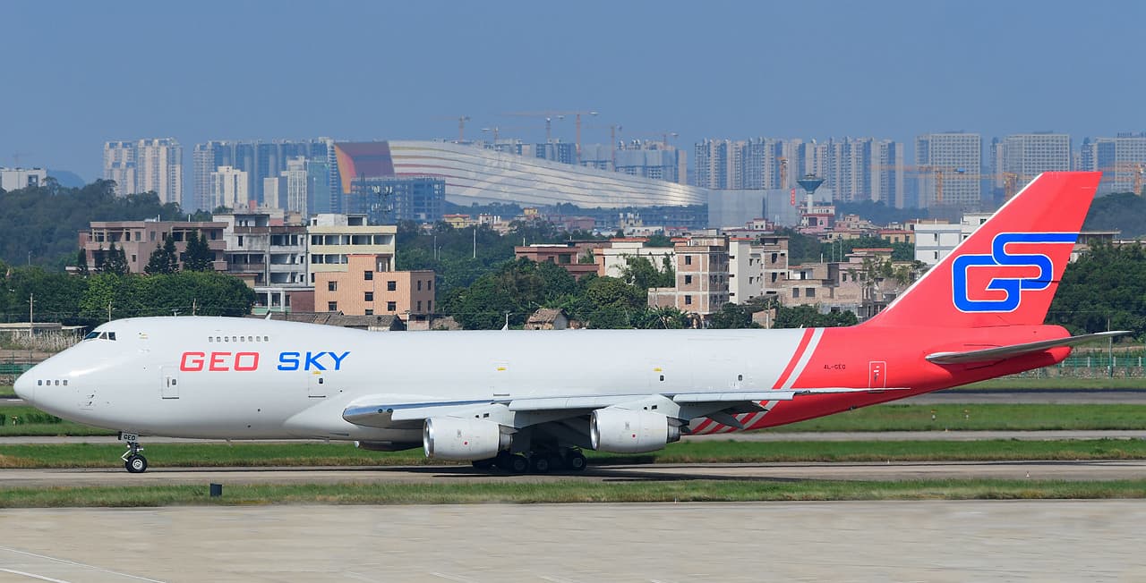 Boeing 747-251F 4L-GEO