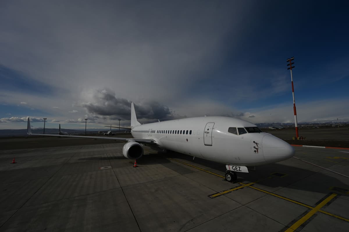 Boeing 737-800 4L-GEZ