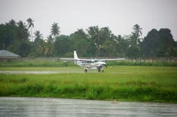 Cessna 208B Grand Caravan 5H-CAR