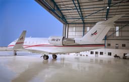 Challenger 604 5N-IZY