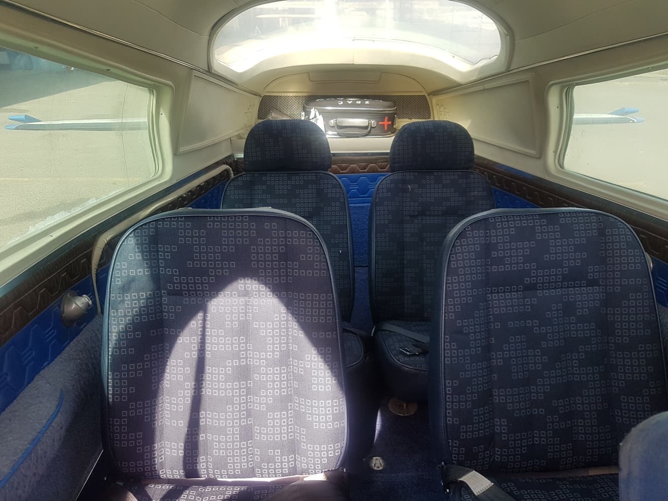 Cessna 310R 5Y-AYZ