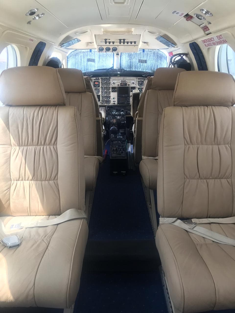 Beechcraft King Air B200 5Y-JJZ