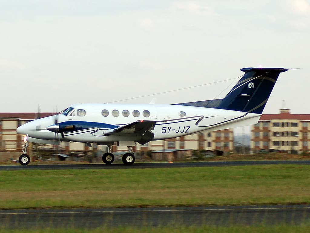 Beechcraft King Air B200 5Y-JJZ