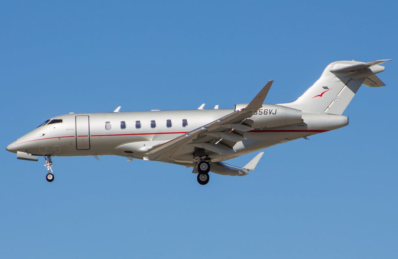 Challenger 350 N356VJ