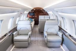Challenger 650 9H-CCH