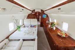 Challenger 850 9H-DOM