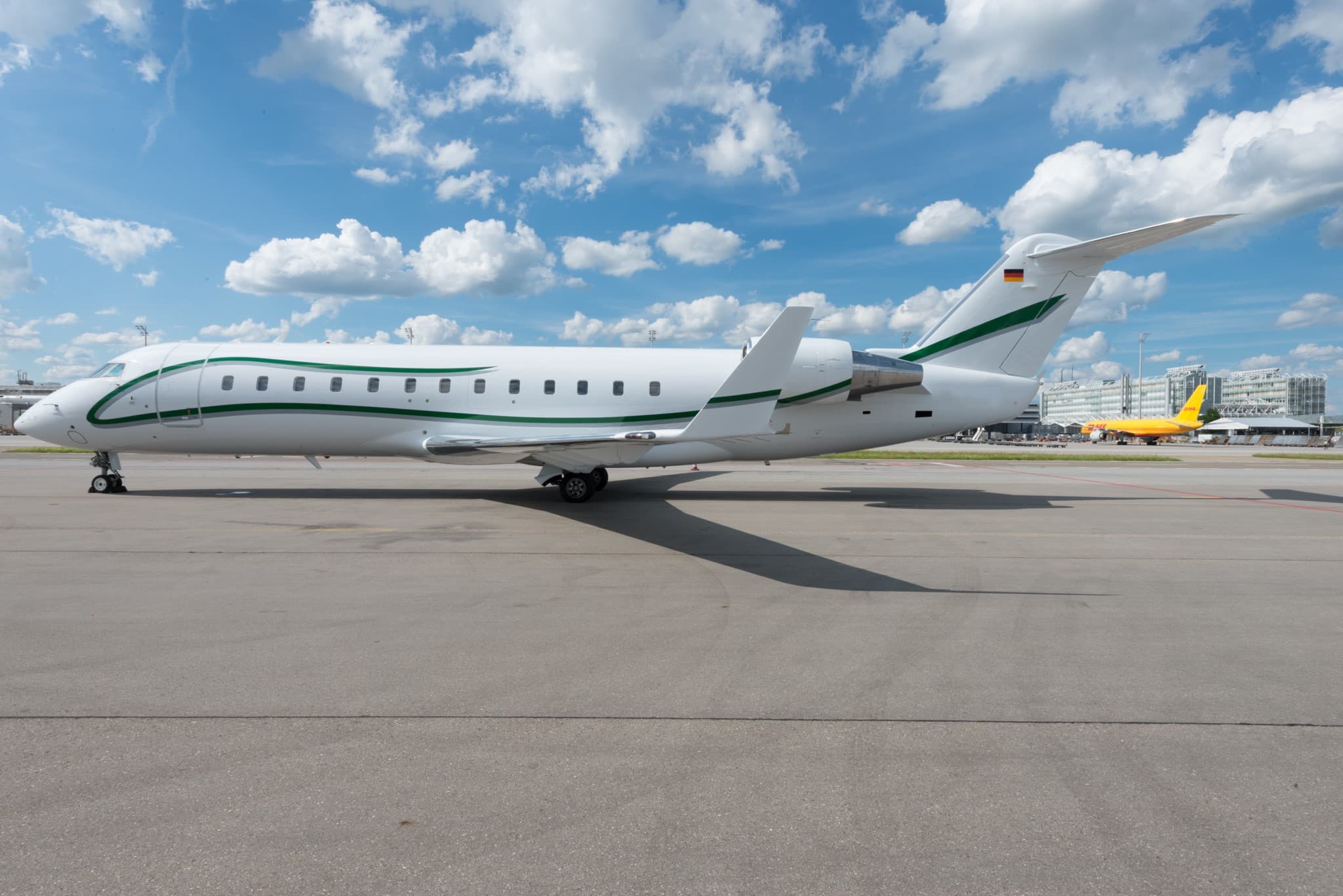 Challenger 850 9H-DOM