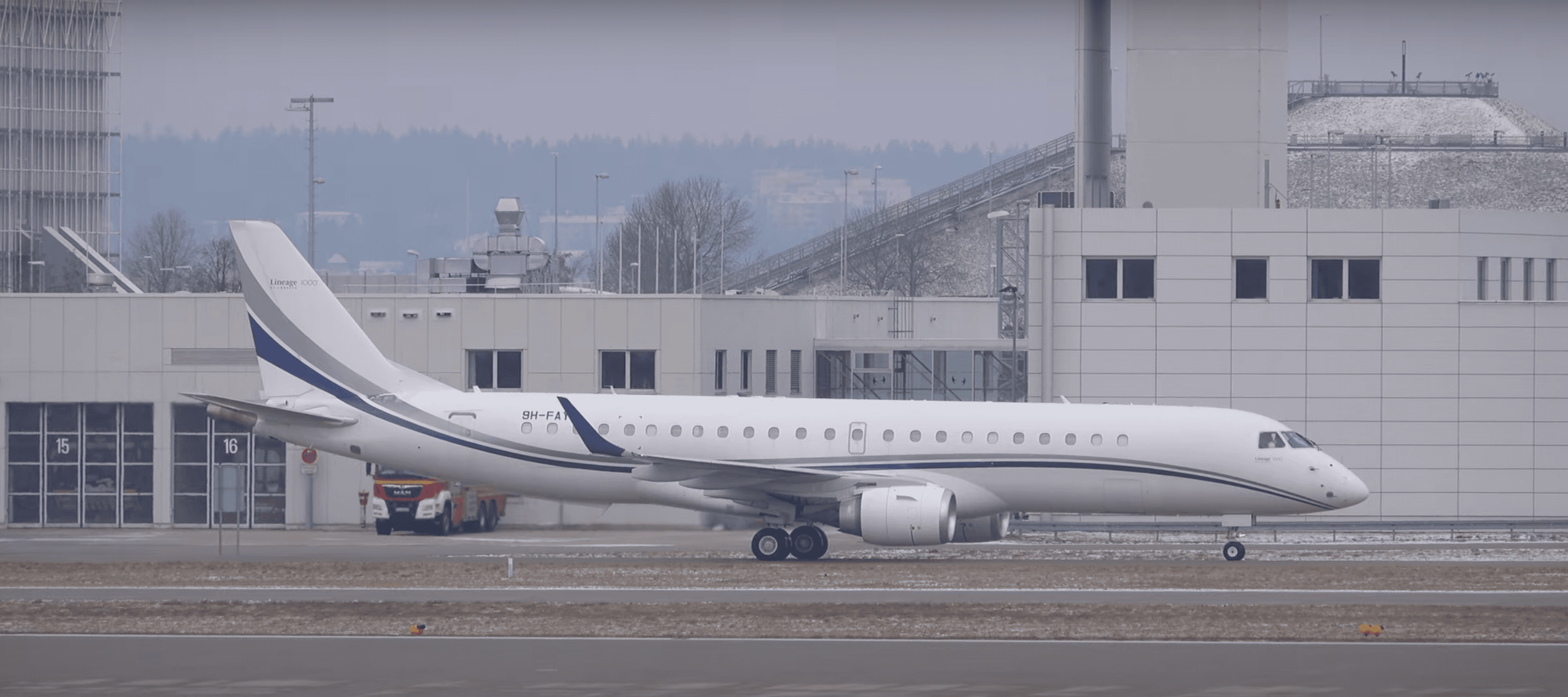 Embraer Lineage 1000 9H-FAY