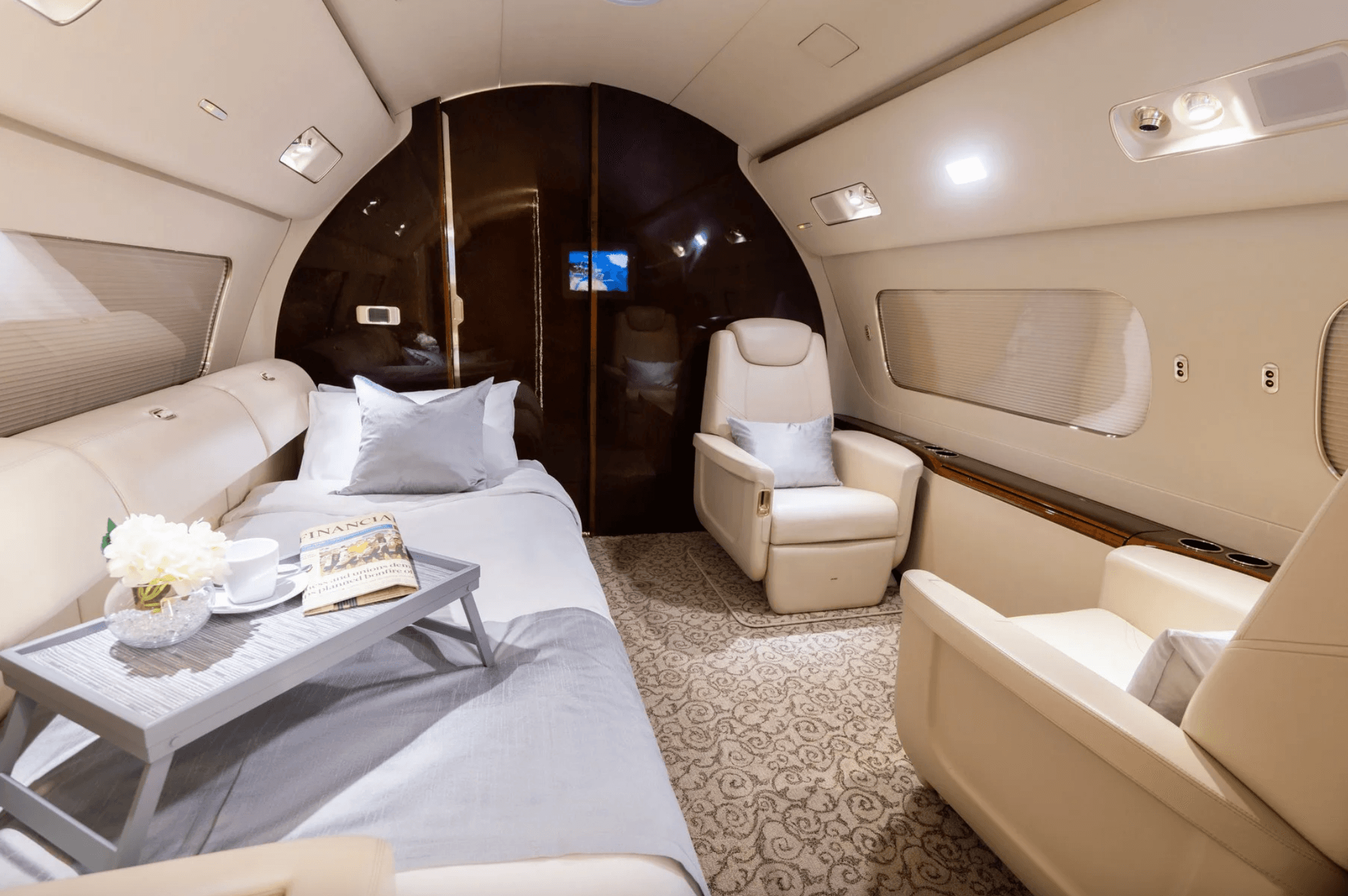 Embraer Lineage 1000 9H-FAY