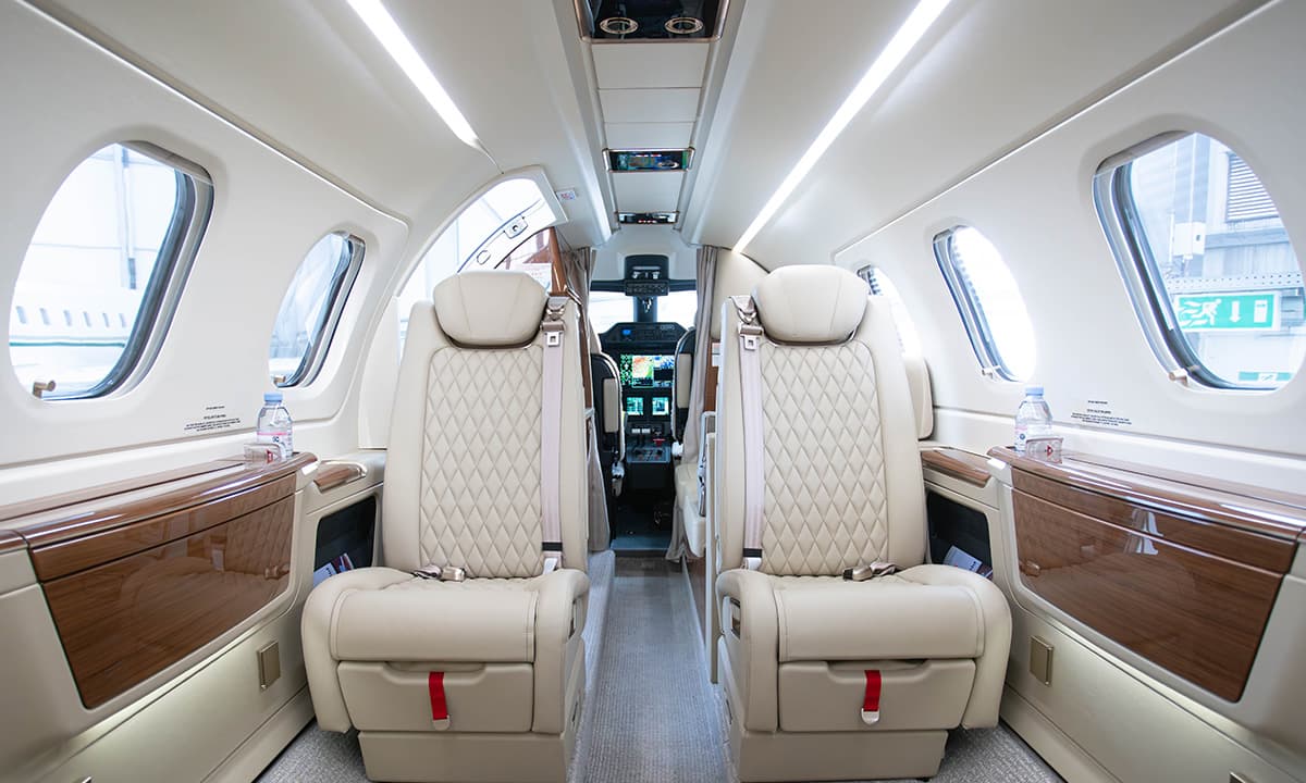 Embraer Phenom 300E 9H-FLYIN