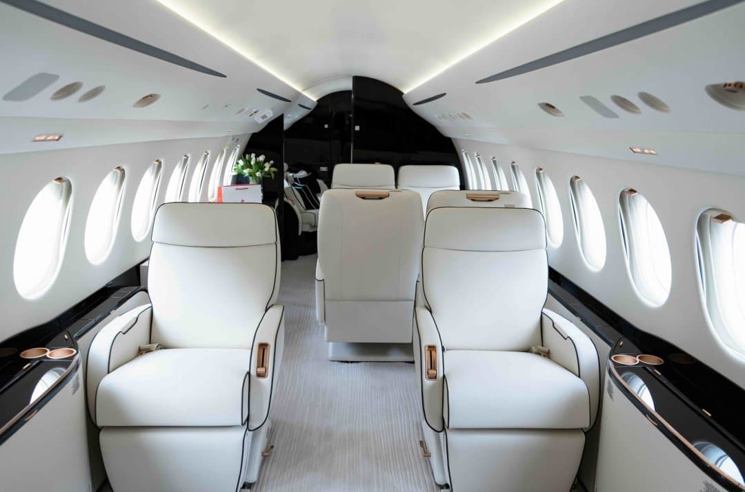 Falcon 7X 9H-GSWAN