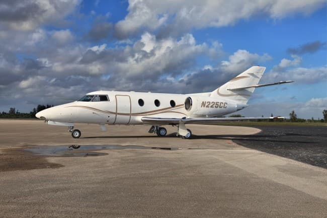 Falcon 100 9H-HMJ