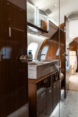 Global 7500 9H-MAX