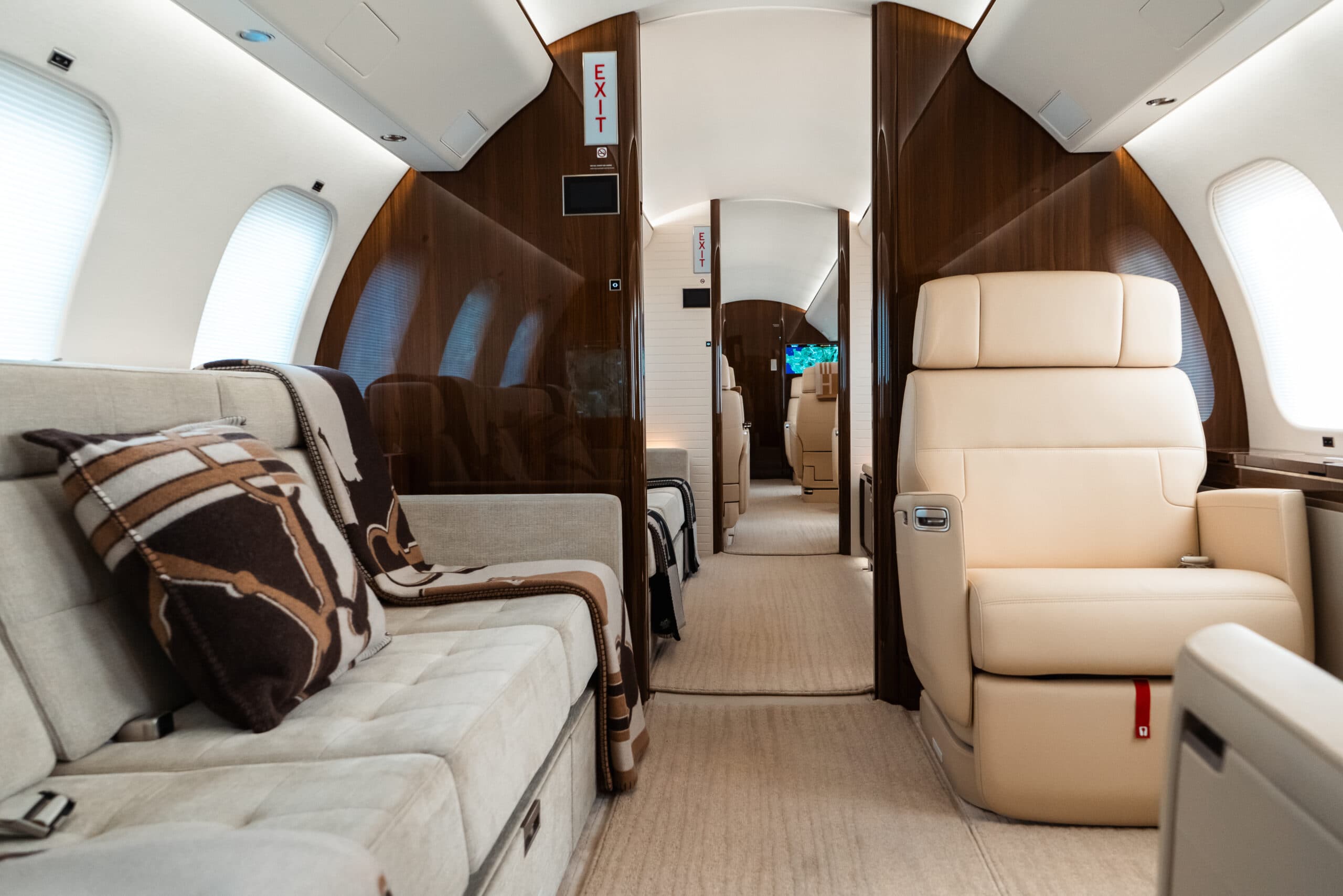 Global 7500 9H-MAX
