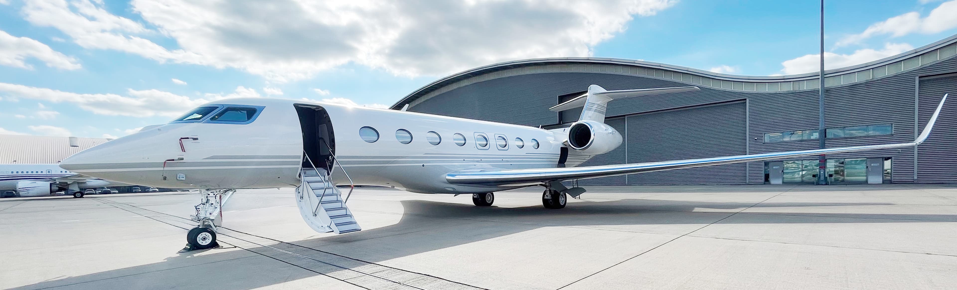 Gulfstream G650ER 9H-MFC