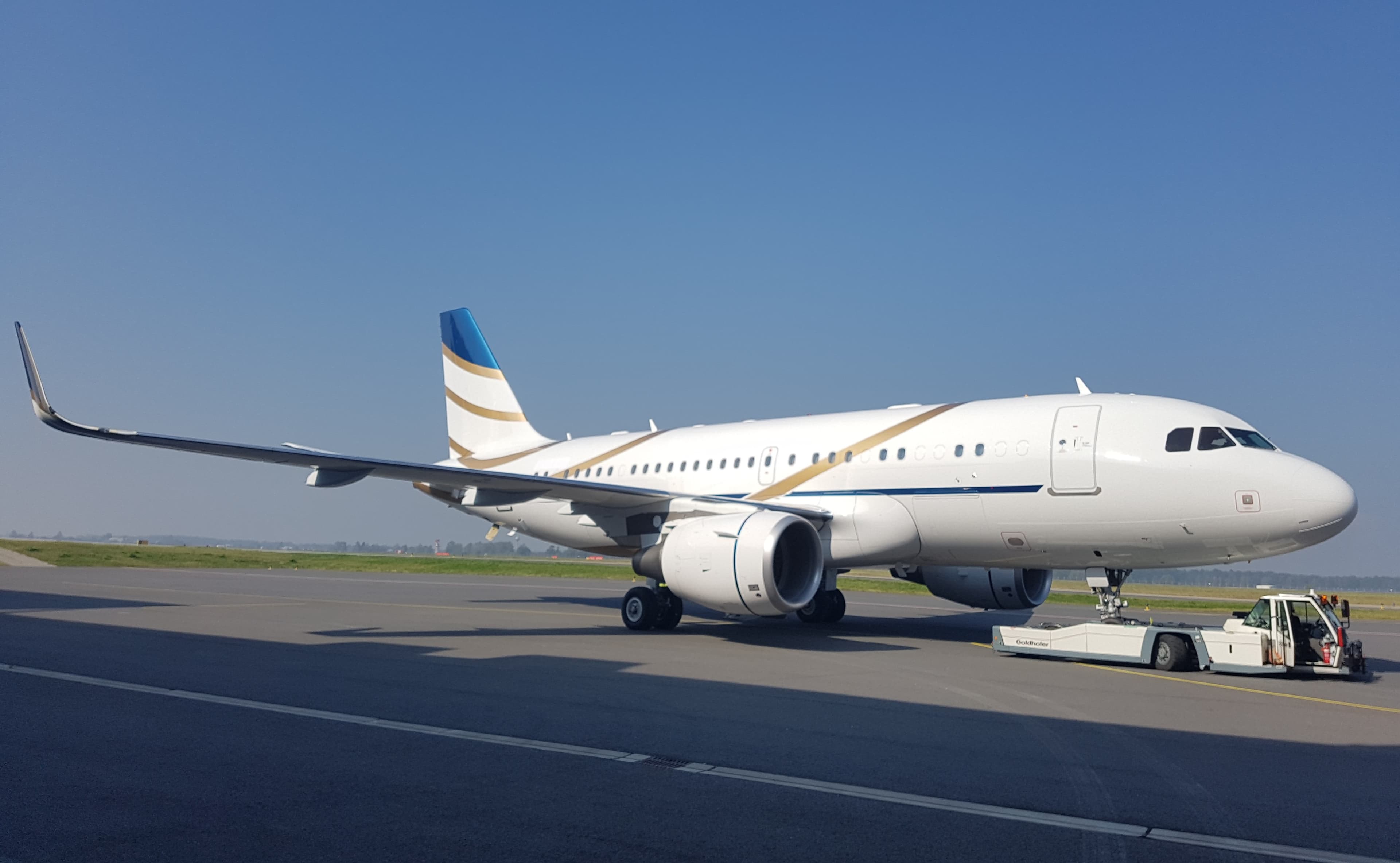Airbus ACJ319 9H-TBN