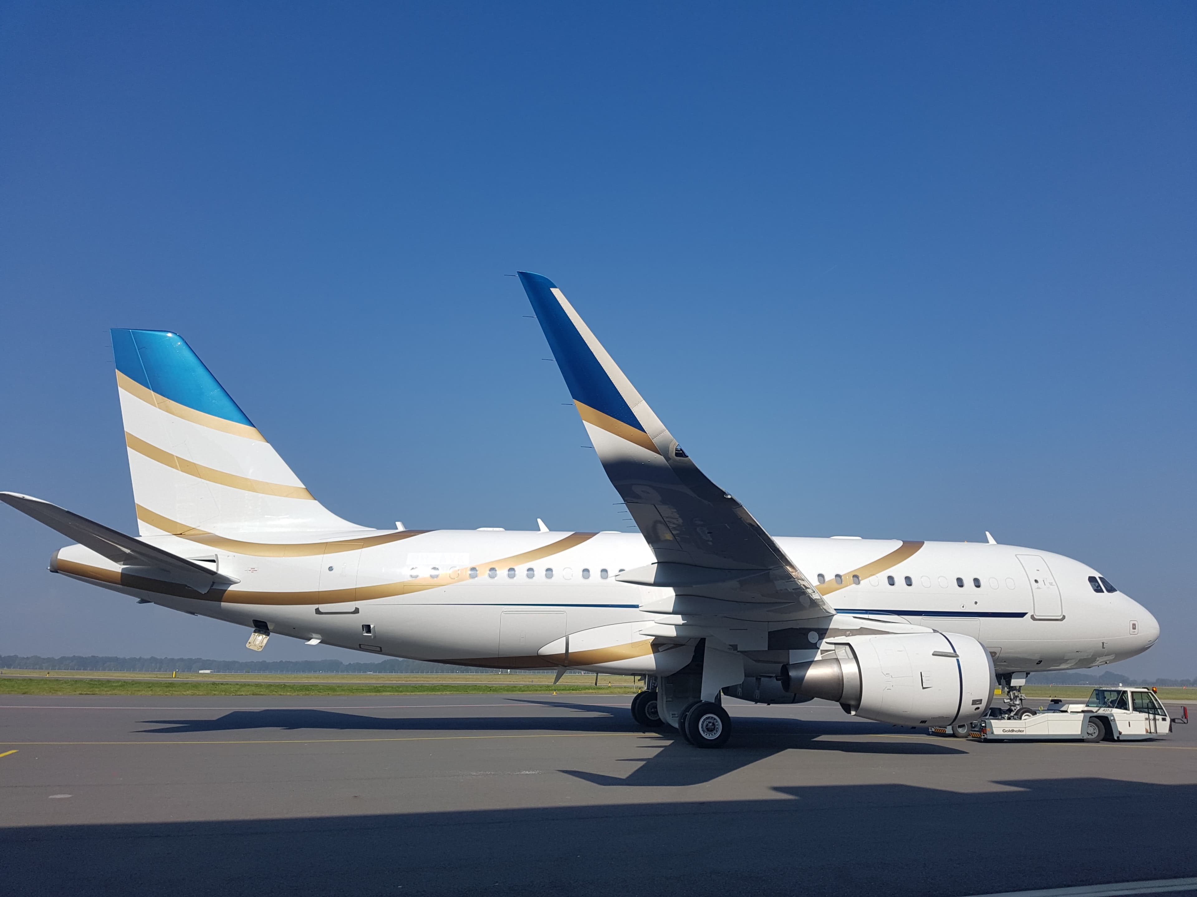 Airbus ACJ319 9H-TBN
