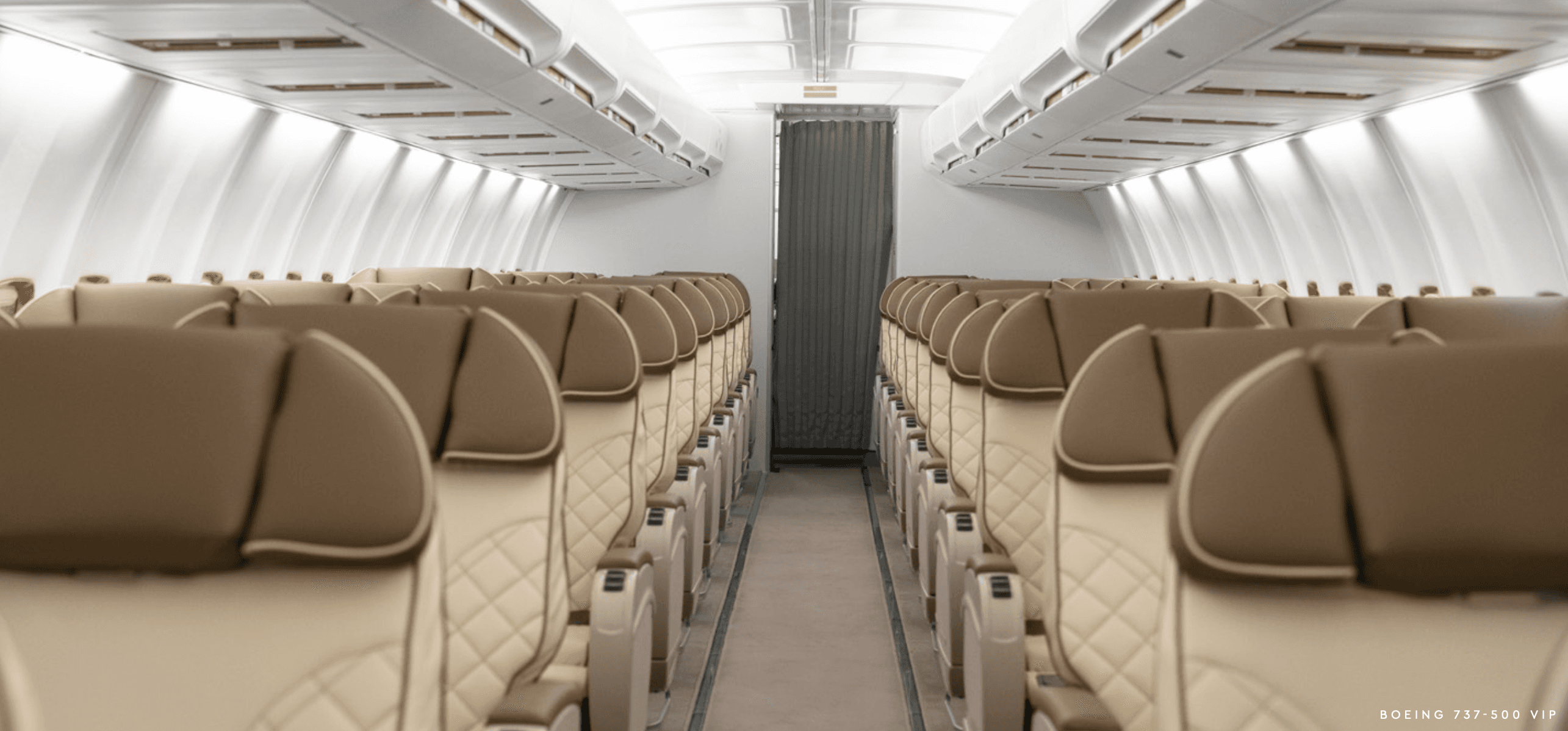 Boeing 737-500 9H-VOX