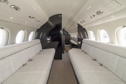 Falcon 7X 9H-VSLK