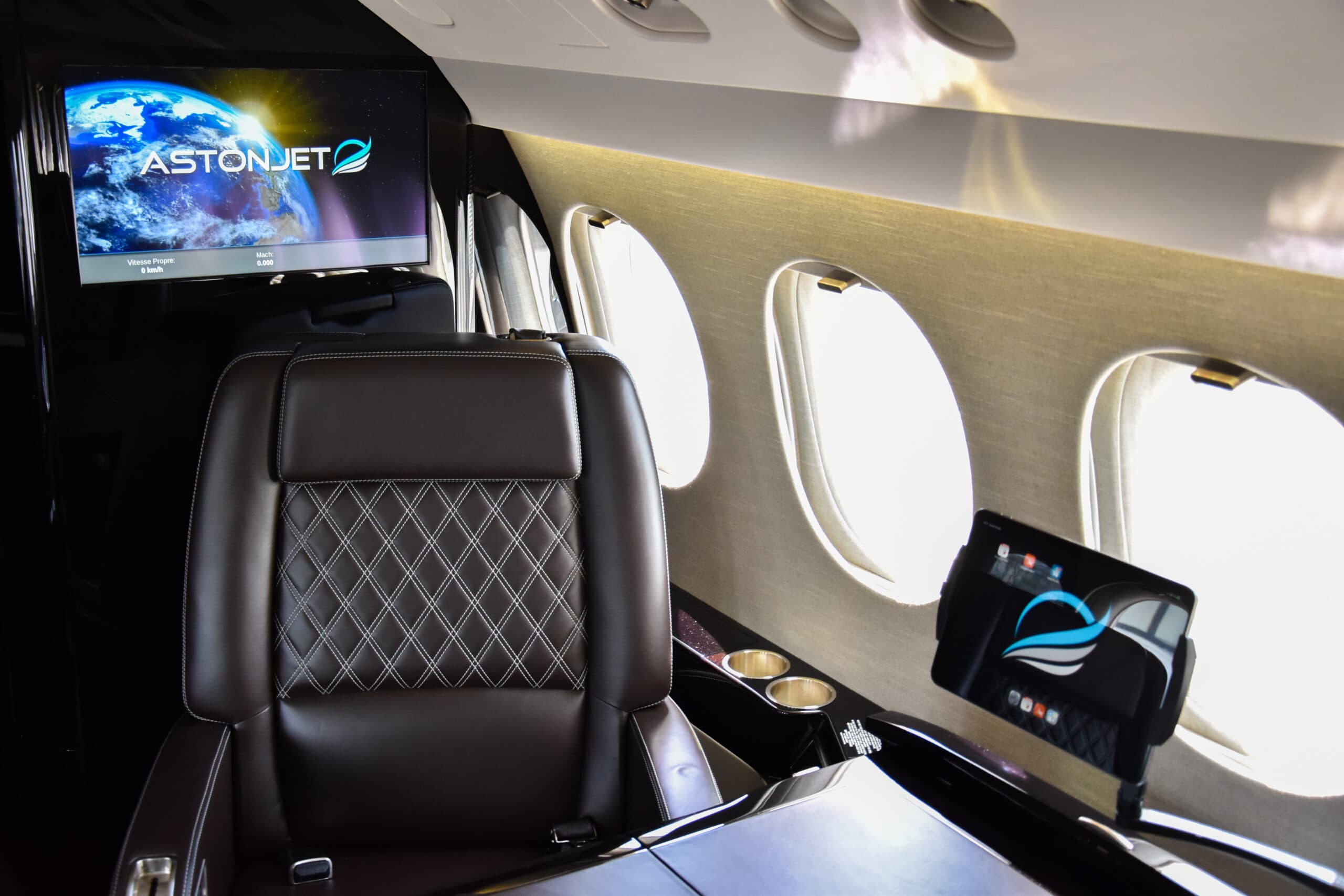 Falcon 7X 9H-VSLK