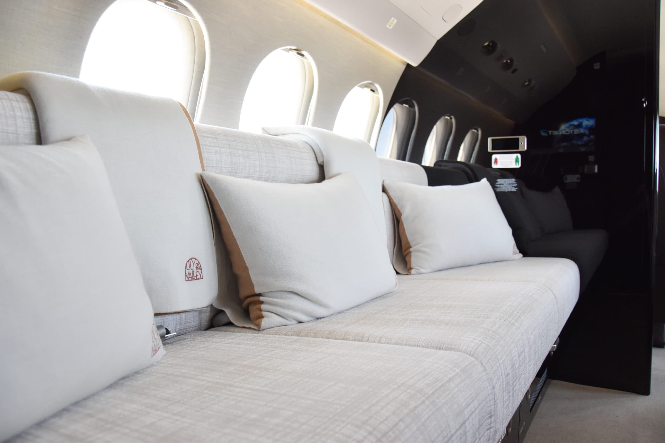 Falcon 7X 9H-VSLK