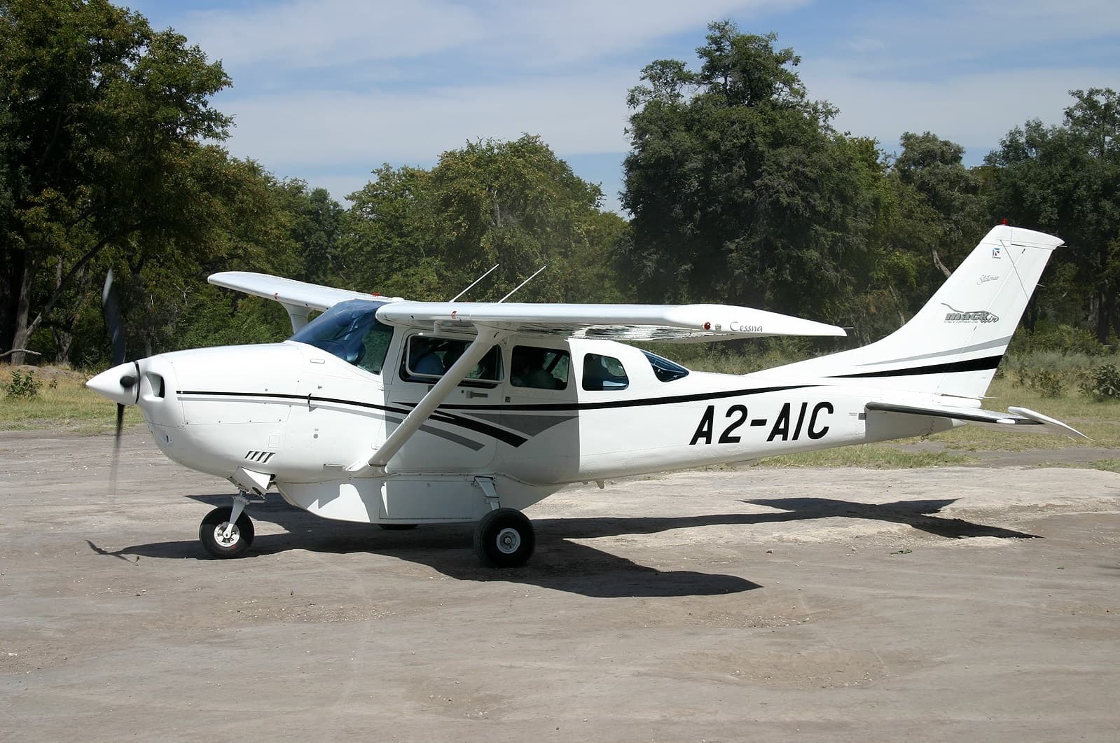 Cessna 206 A2-AIC