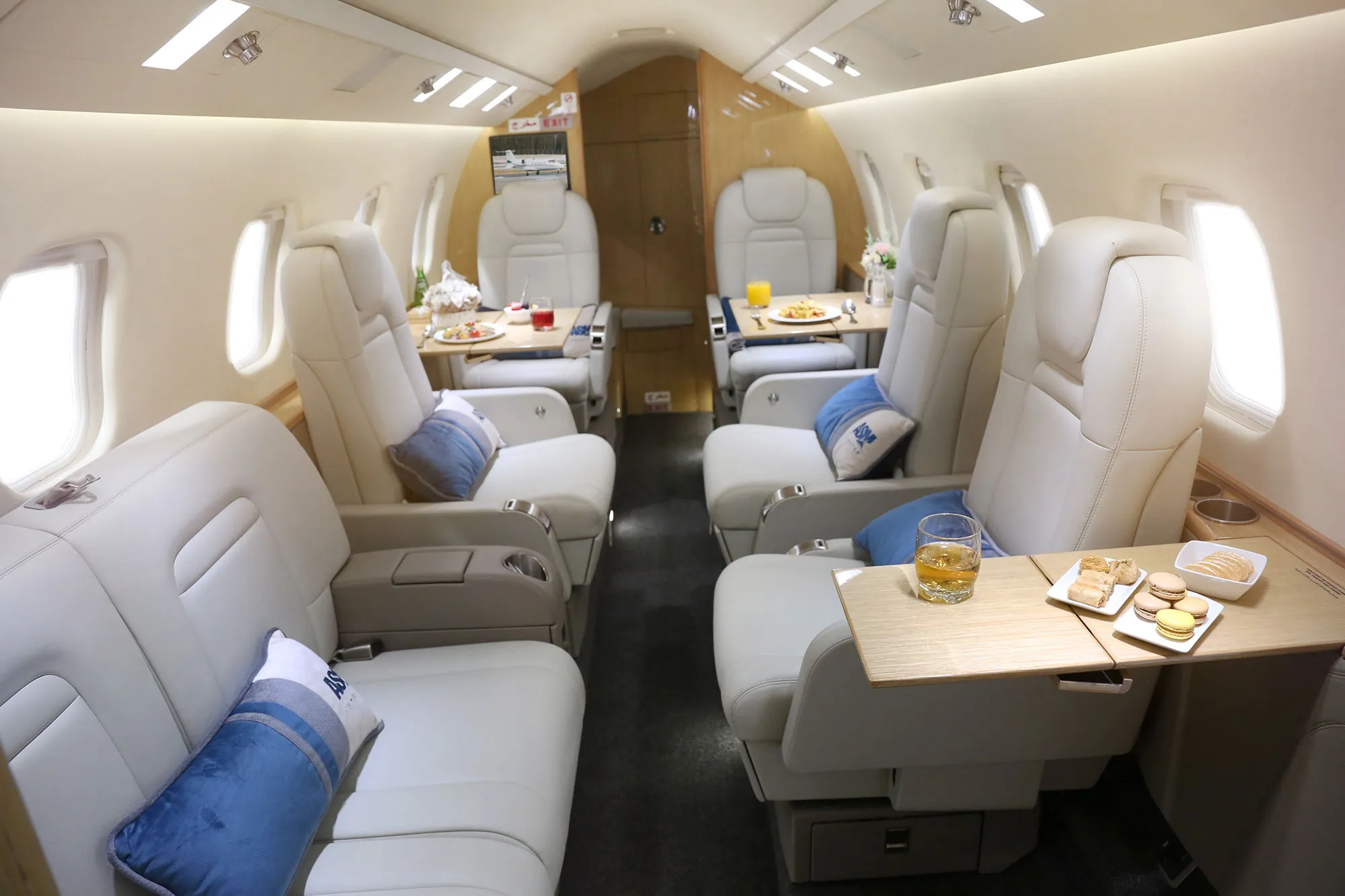 Learjet 60XR A6-GOA
