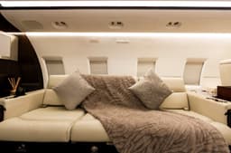 Challenger 604 A6-RAS