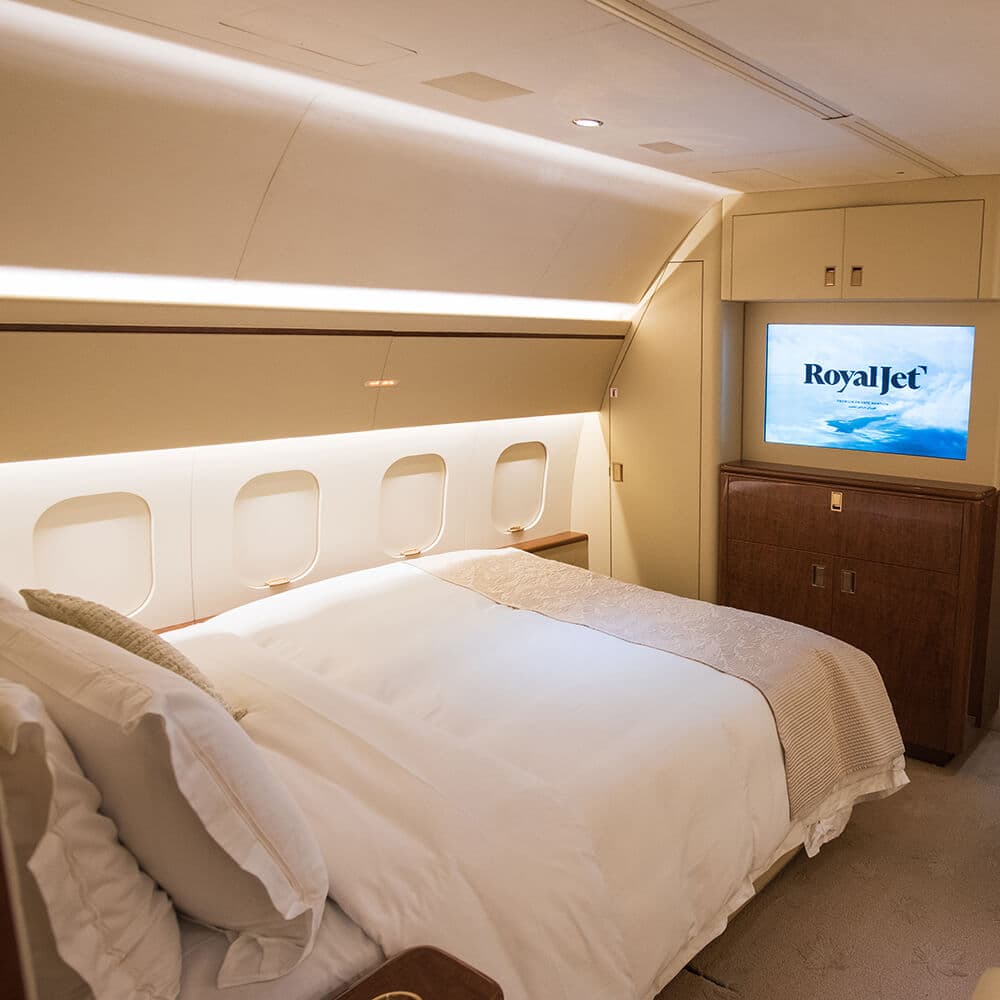 BBJ / Boeing 737-700 A6-RJA