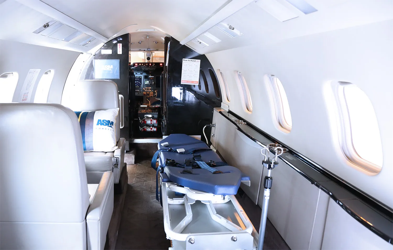Learjet 60XR A6-VGG