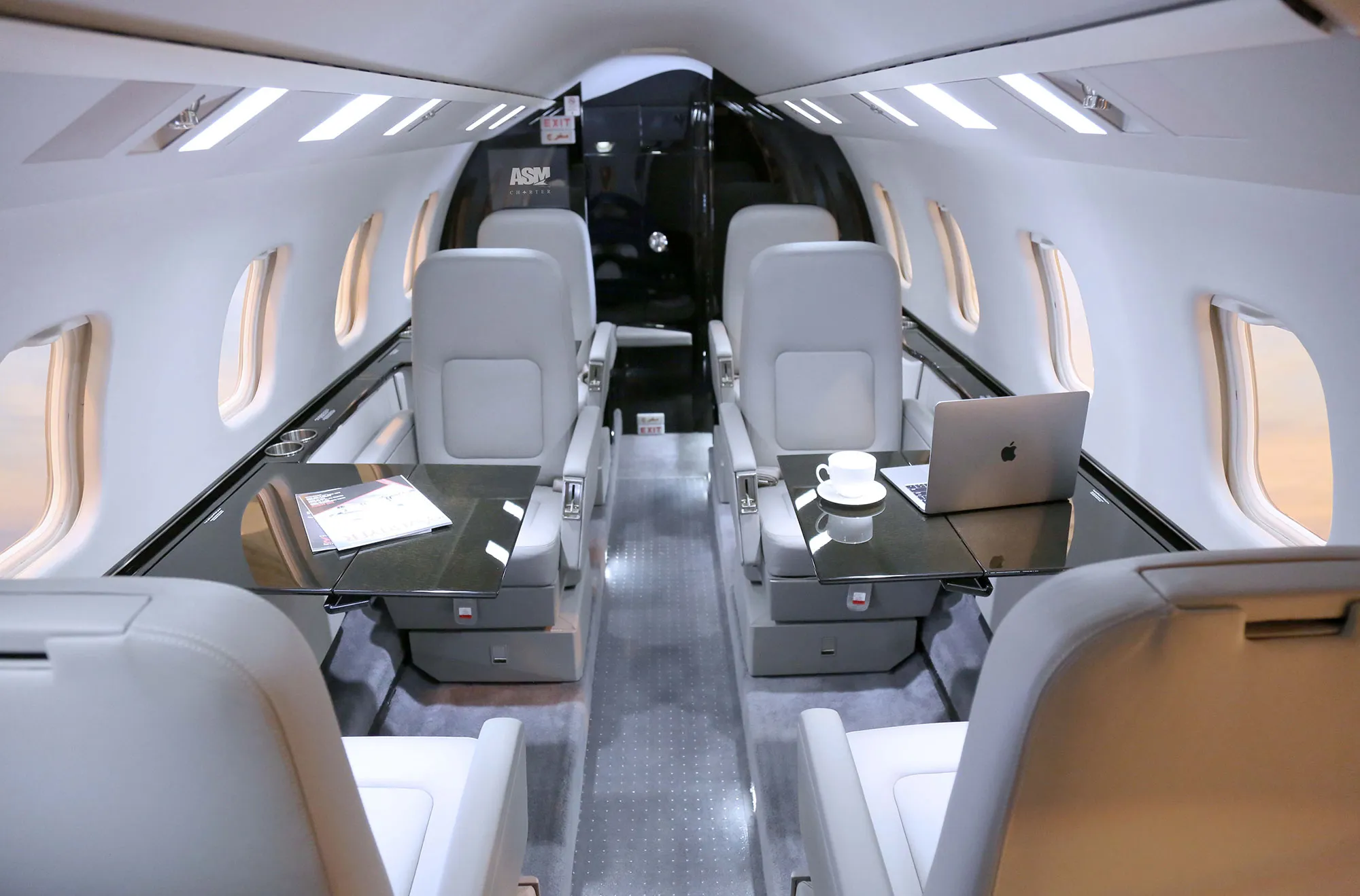 Learjet 60XR A6-VGG