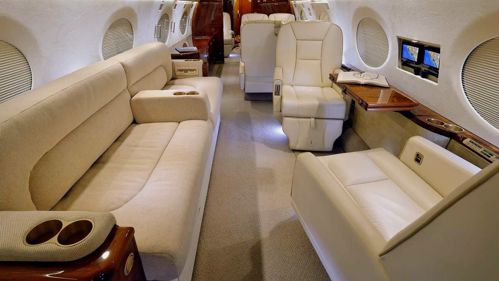 Gulfstream G550 B-90609
