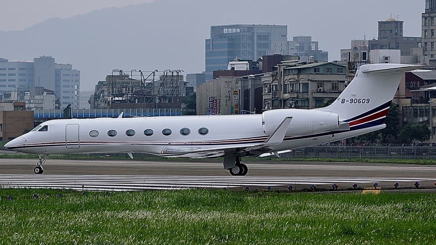 Gulfstream G550 B-90609