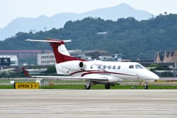 Embraer Phenom 300 B-95119