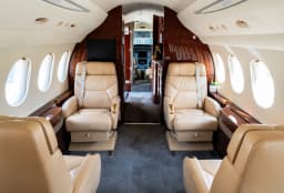 Falcon 7X C-FAWZ