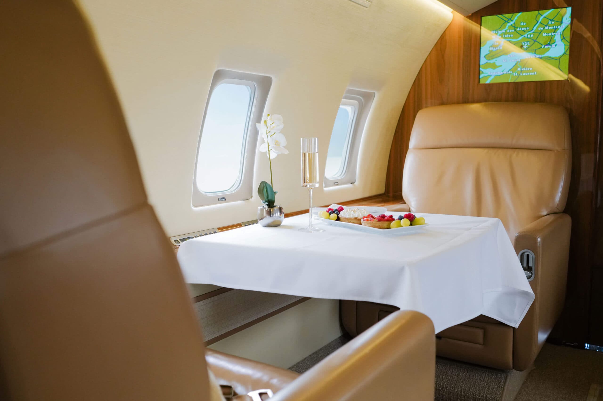 Challenger 604 C-FBCR