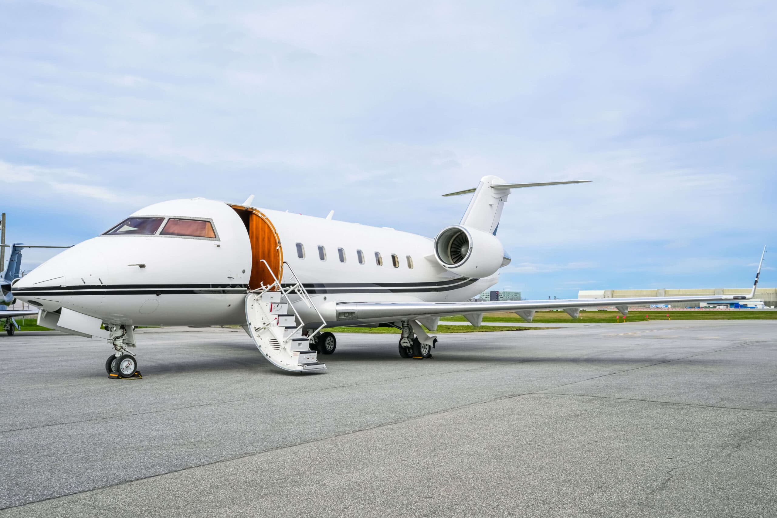 Challenger 604 C-FBCR