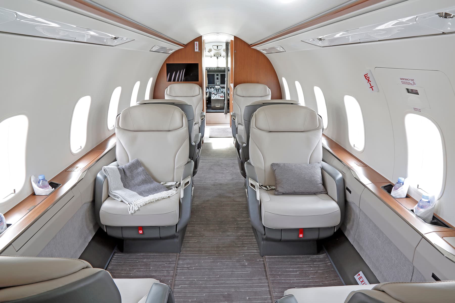 Challenger 3500 C-FCEC