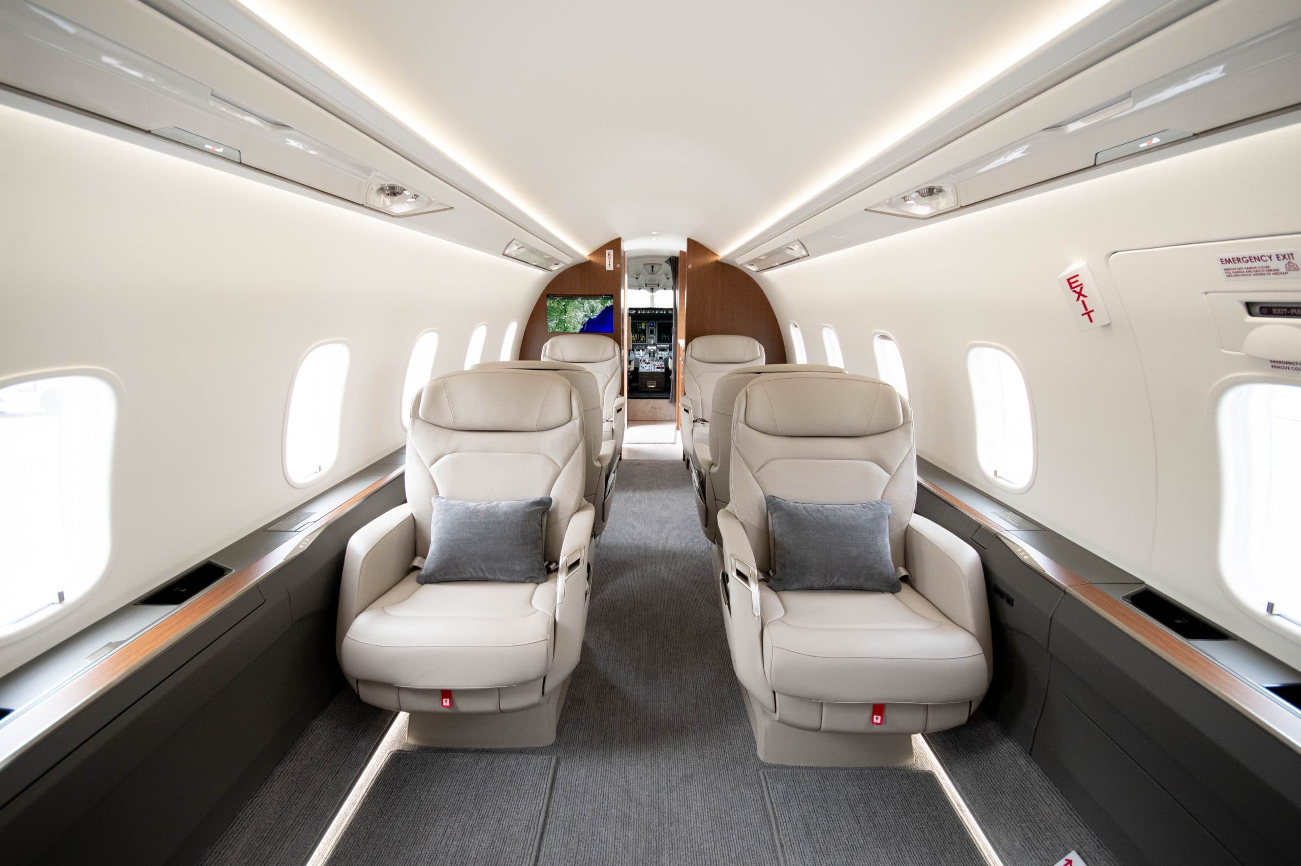 Challenger 3500 C-FGCU