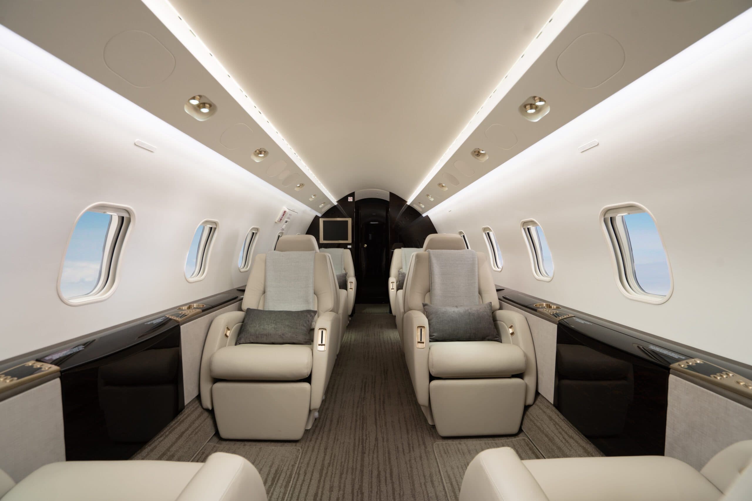 Challenger 300 C-FGCV