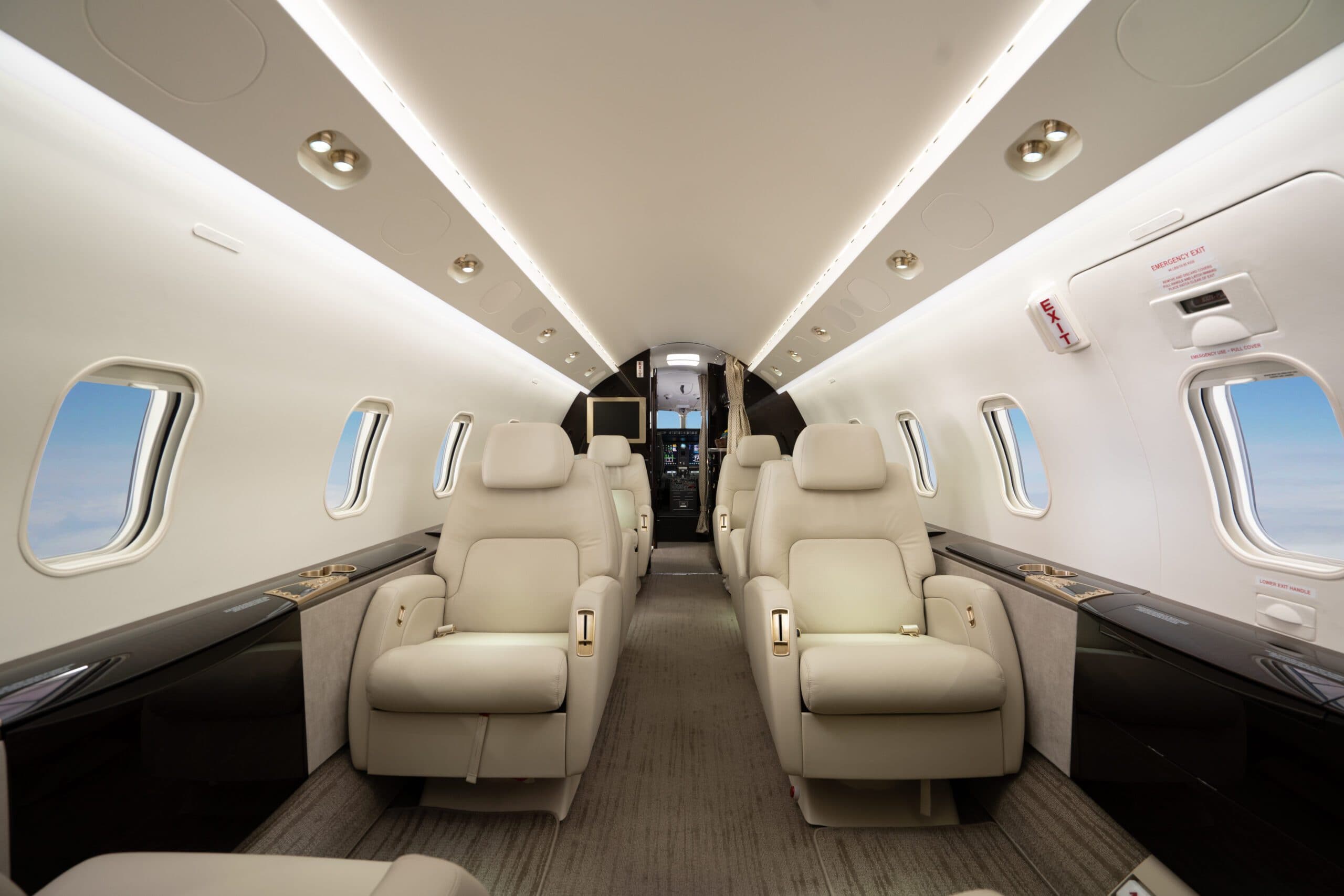 Challenger 300 C-FGCV