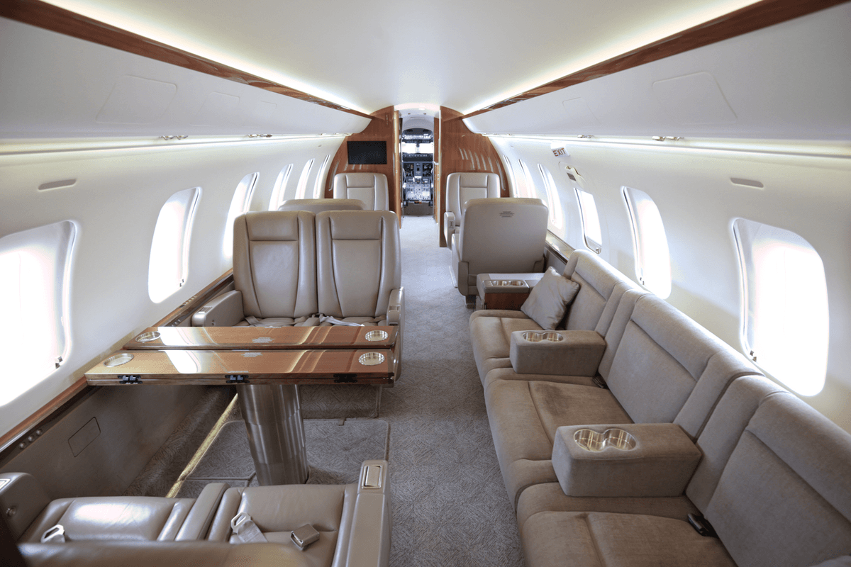 Challenger 605 C-FHRL