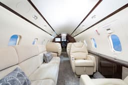 Challenger 300 C-FIOV