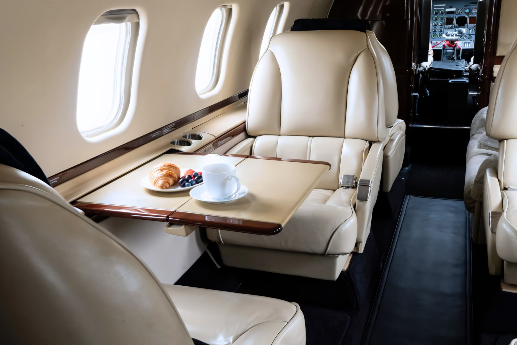 Learjet 60 C-FJGG