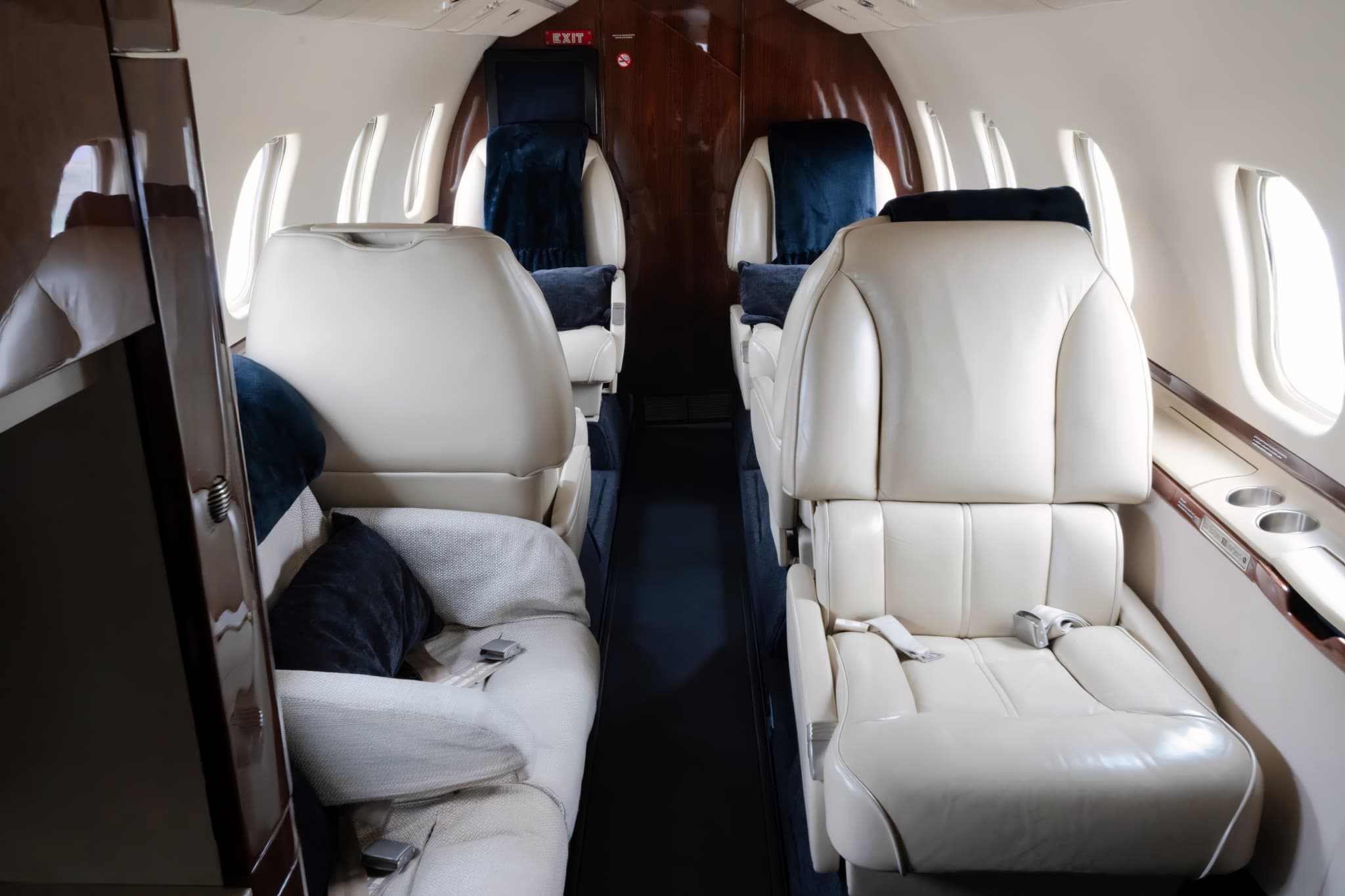 Learjet 60 C-FJGG